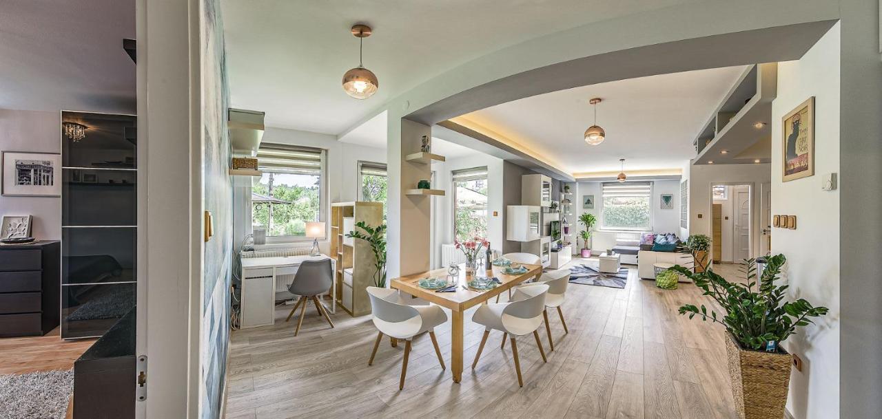 Riverside Apartman**** มิชโคลซ์ ภายนอก รูปภาพ